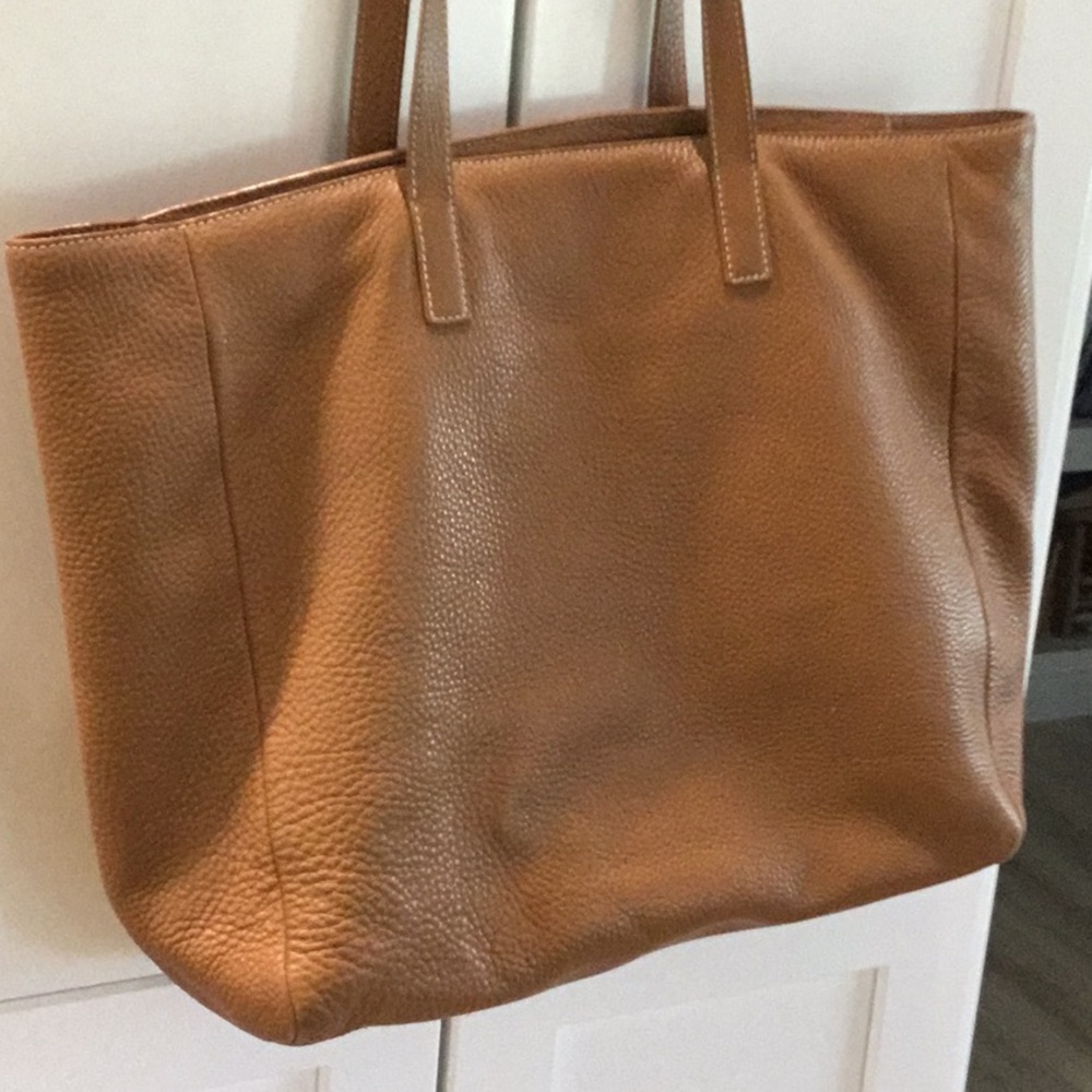 Large caramel leather Prada tote. 19x14 with shoulder straps - Picture 4 of 5
